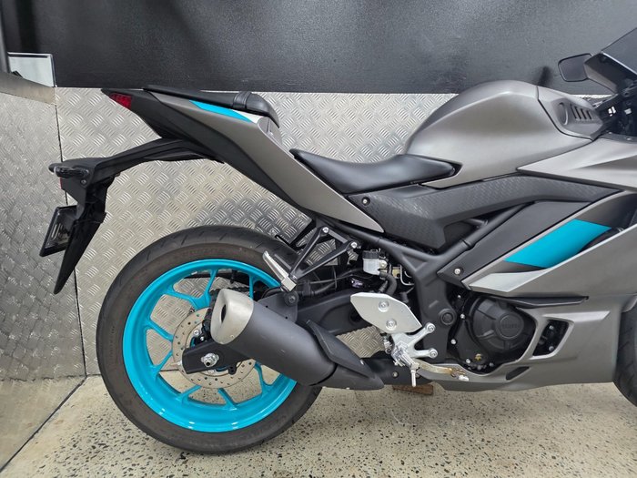 2024 Yamaha YZF-R3 GREY