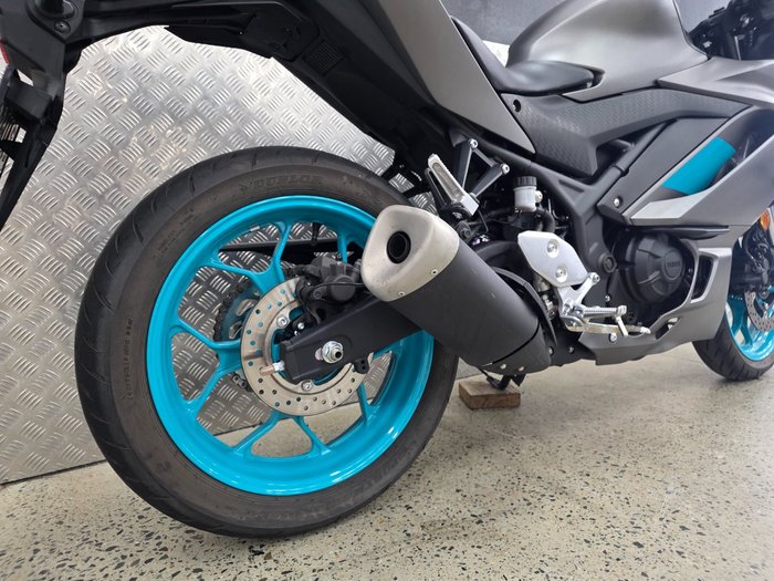 2024 Yamaha YZF-R3 GREY