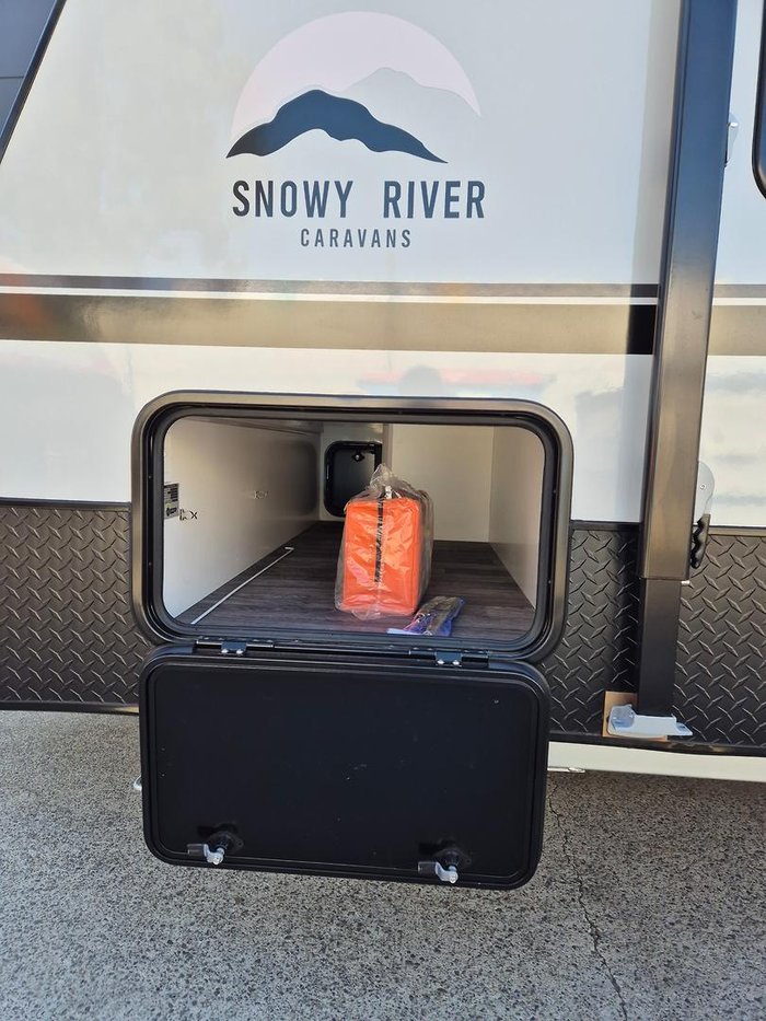 2024 Snowy River Src21 Full Ensuite Semi Off Road Near New!