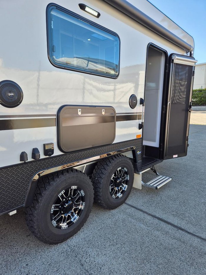 2024 Snowy River Src21 Full Ensuite Semi Off Road Near New!