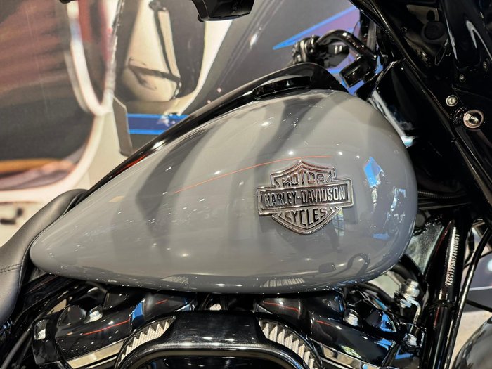2022 Harley-Davidson Street Glide Special 114 (FLHXS) Touring