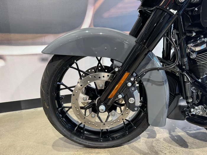 2022 Harley-Davidson Street Glide Special 114 (FLHXS) Touring