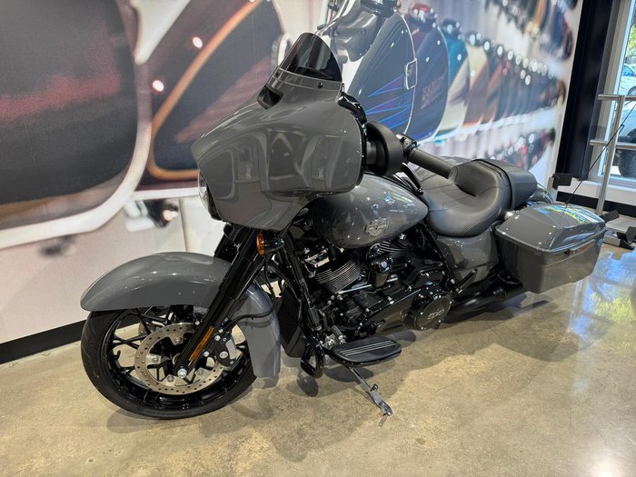 2022 Harley-Davidson Street Glide Special 114 (FLHXS) Touring