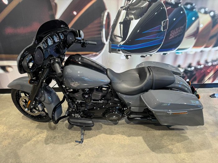 2022 Harley-Davidson Street Glide Special 114 (FLHXS) Touring