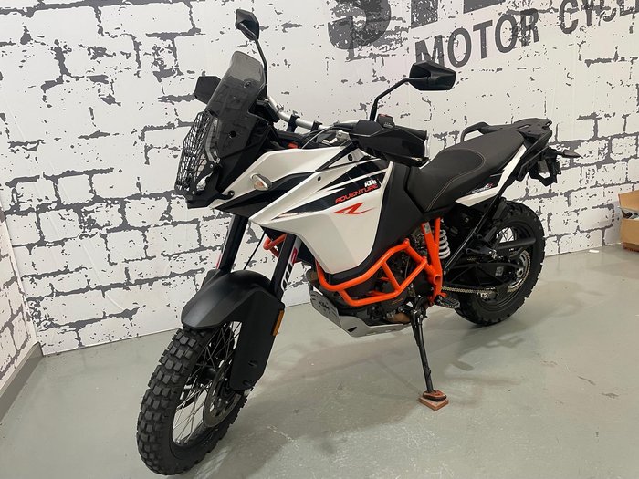 2018 KTM 1090 Adventure R Adventure White