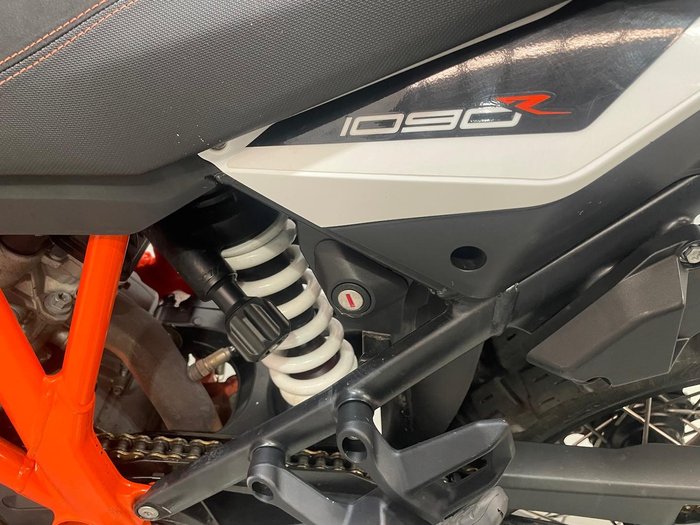 2018 KTM 1090 Adventure R Adventure White