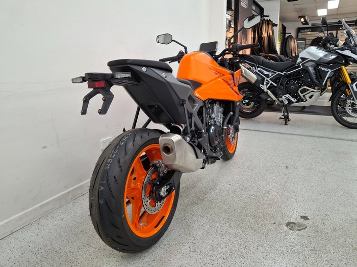 2024 Ktm 990 DUKE Orange