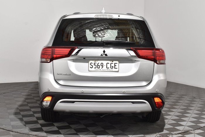 2020 Mitsubishi Outlander ES