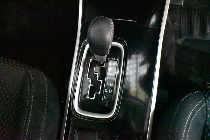 2020 Mitsubishi Outlander ES