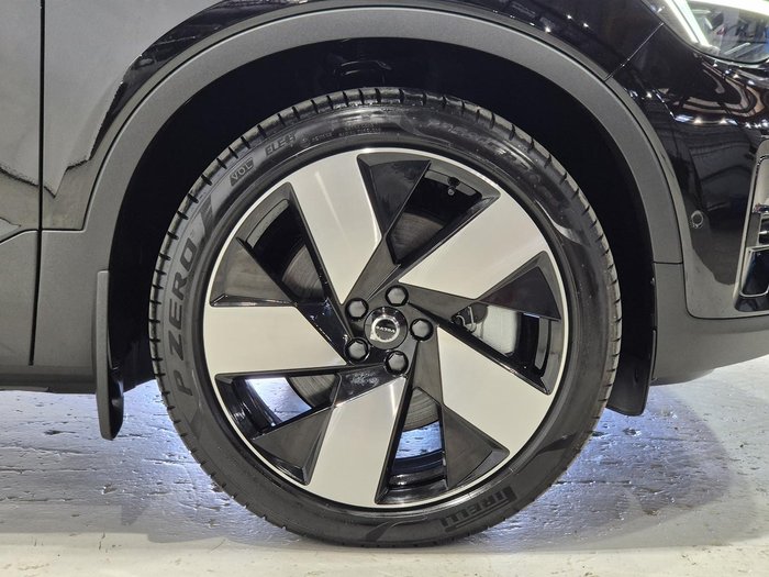 2024 Volvo C40 Recharge Twin