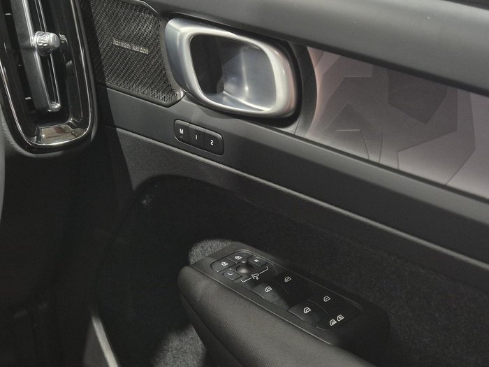 2024 Volvo C40 Recharge Twin