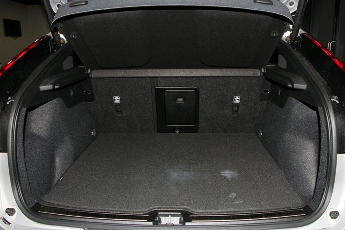 2024 Volvo C40 Recharge MY24 Silver Dawn