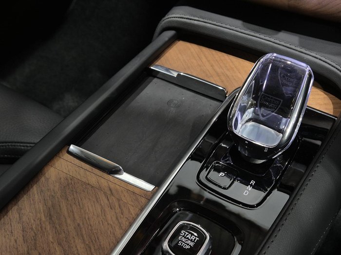 2024 Volvo XC90 Ultimate B5 Bright