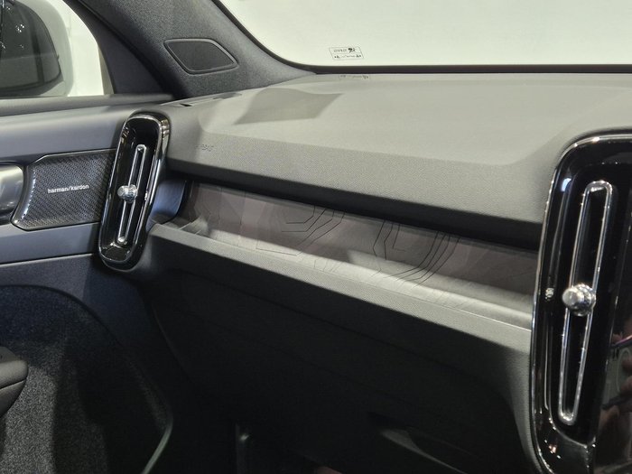 2024 Volvo C40 Recharge Twin