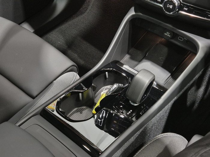 2024 Volvo C40 Recharge Twin