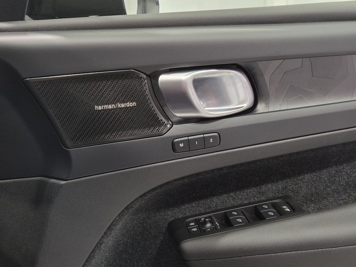 2024 Volvo C40 Recharge Twin