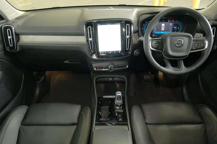 2023 Volvo XC40 Ultimate B5 Dark MY23 AWD Silver Dawn