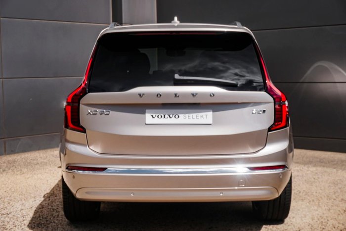 2025 Volvo XC90 Ultra B5 Bright