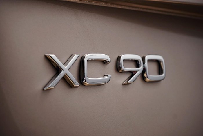 2025 Volvo XC90 Ultra B5 Bright