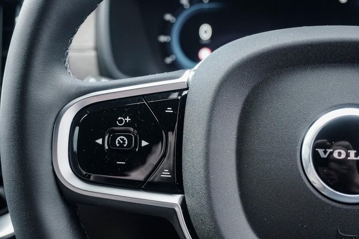 2025 Volvo XC90 Ultra B5 Bright