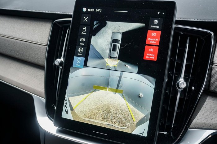 2025 Volvo XC90 Ultra B5 Bright