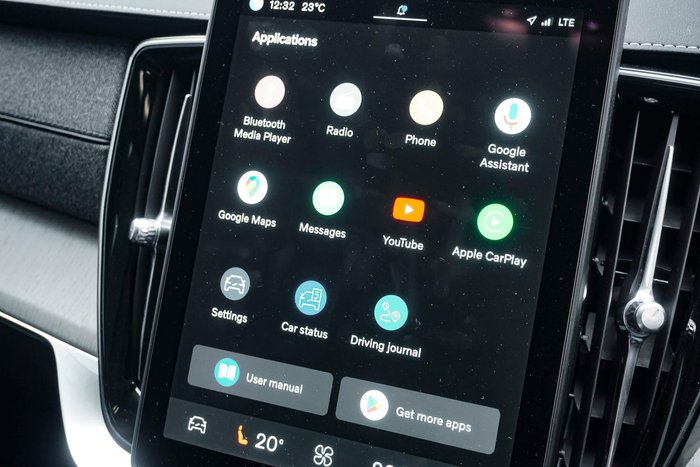 2025 Volvo XC90 Ultra B5 Bright