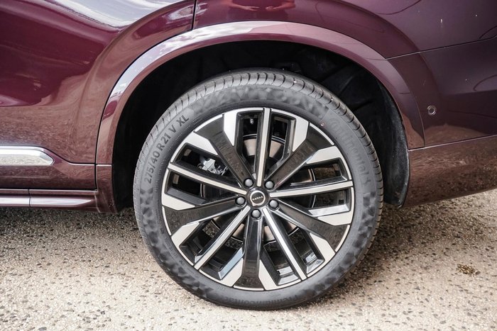 2025 Volvo XC90 Ultra B5 Bright