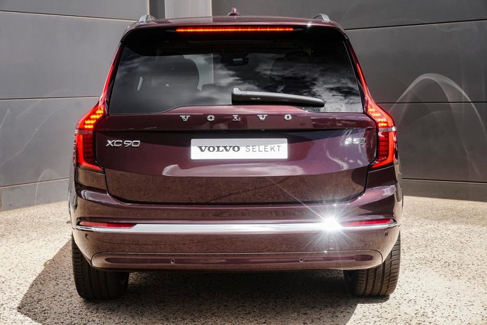 2025 Volvo XC90 Ultra B5 Bright