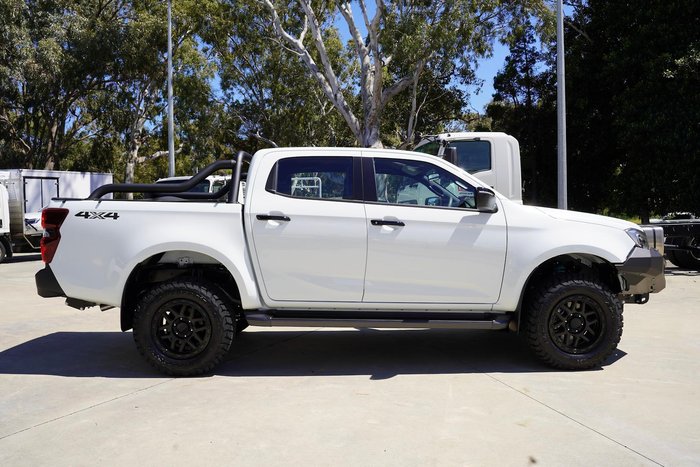 2025 Isuzu D-MAX X-RIDER