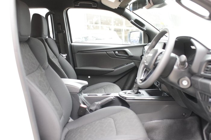 2025 Isuzu D-MAX X-RIDER