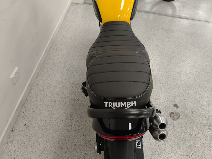 2026 Triumph SCRAMBLER 400 XC Racing Yellow