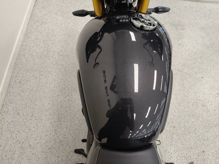 2026 Triumph SCRAMBLER 400 XC Storm Grey