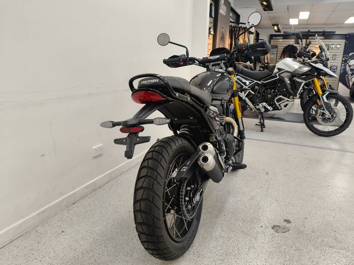 2026 Triumph SCRAMBLER 400 XC Storm Grey