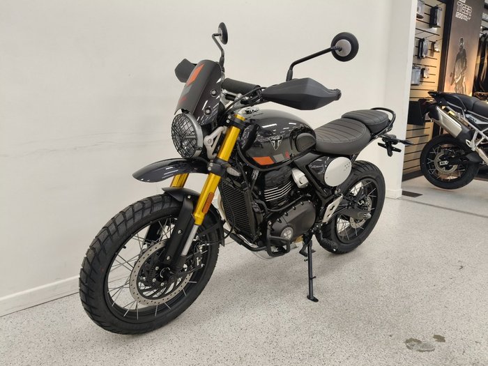 2026 Triumph SCRAMBLER 400 XC Storm Grey