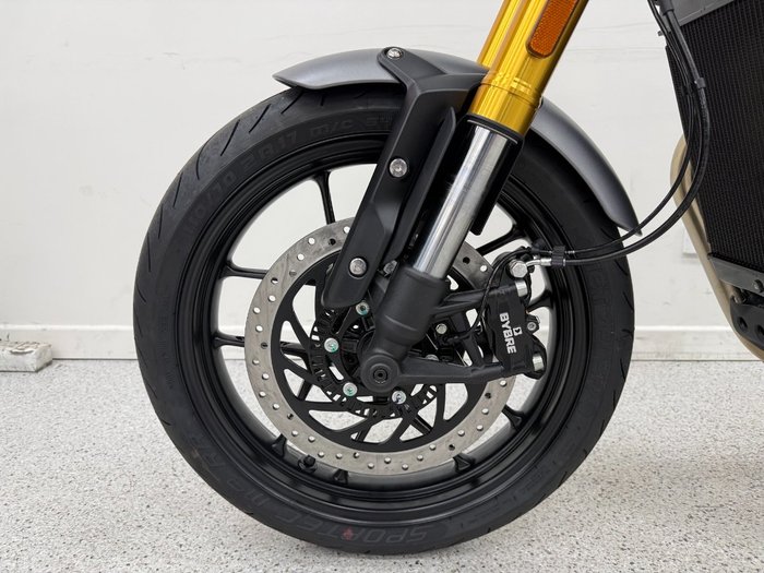 2025 Triumph 2025 Triumph 400CC SPEED 400 Carnival Red