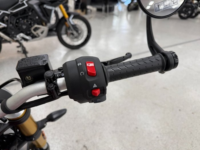 2025 Triumph 2025 Triumph 400CC SPEED 400 Carnival Red