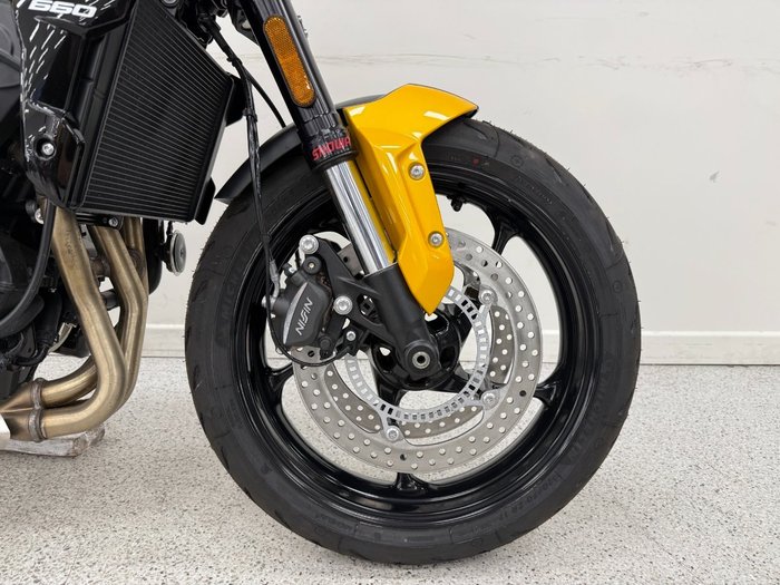 2026 Triumph 2026 Triumph 660CC Trident LAMS Yellow