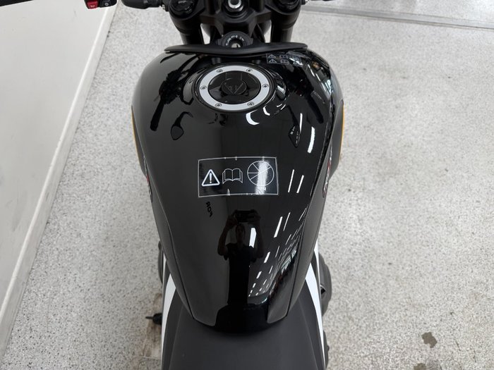 2026 Triumph 2026 Triumph 660CC Trident LAMS Yellow