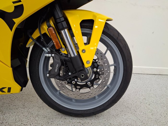2025 Suzuki GSX-8R (GSX800FRQ) Yellow