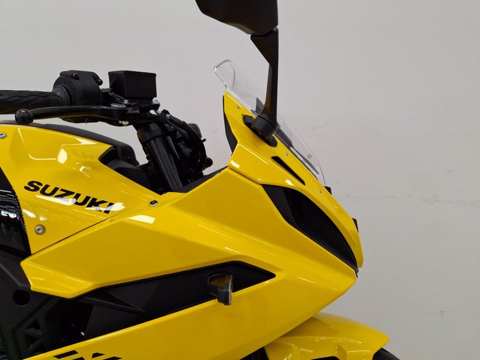 2025 Suzuki GSX-8R (GSX800FRQ) Yellow