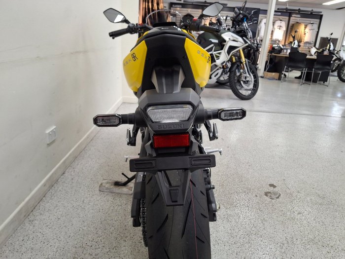 2025 Suzuki GSX-8R (GSX800FRQ) Yellow
