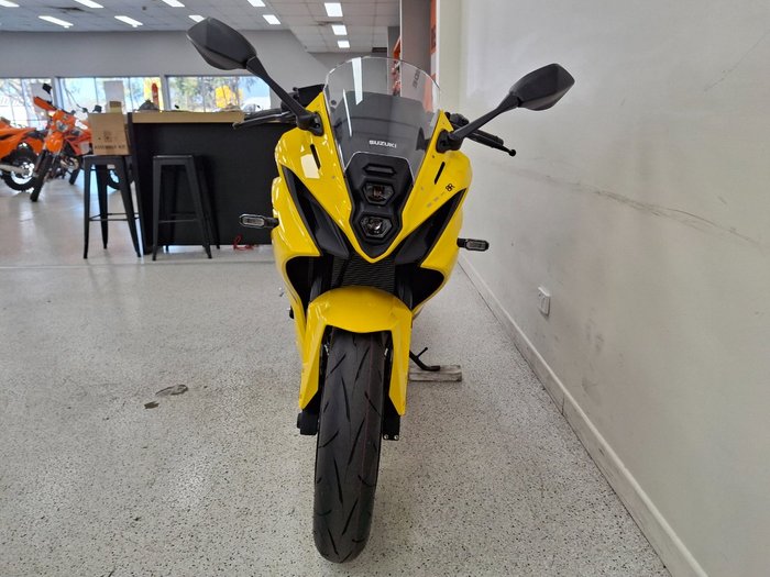 2025 Suzuki GSX-8R (GSX800FRQ) Yellow