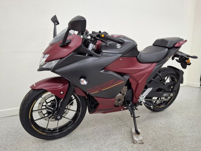 2025 Suzuki GIXXER SF Black