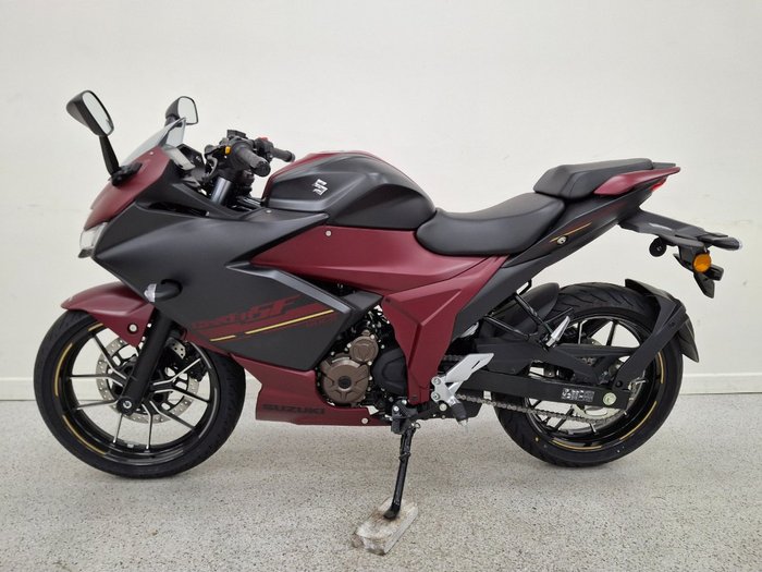 2025 Suzuki GIXXER SF Black
