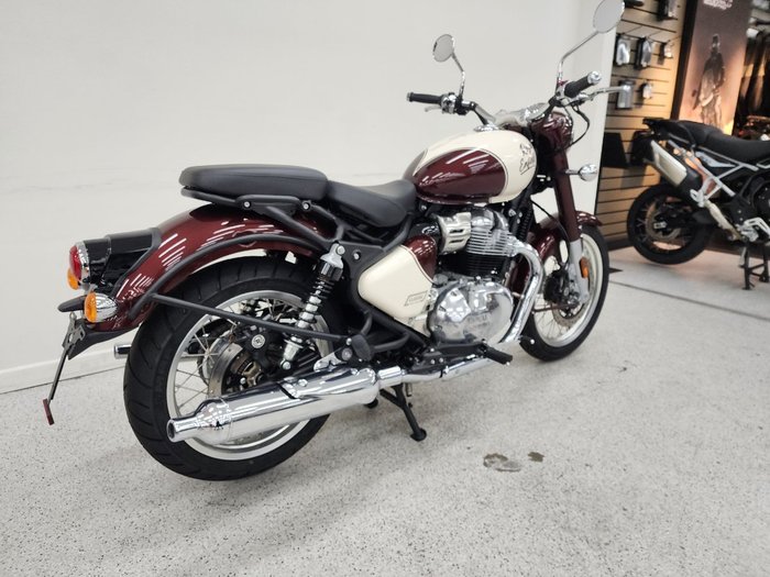 2025 Royal Enfield CLASSIC 650 Red