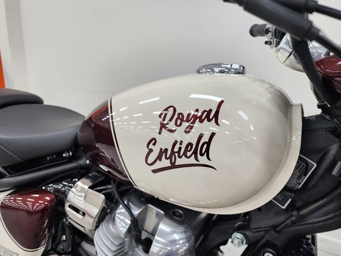 2025 Royal Enfield CLASSIC 650 Red