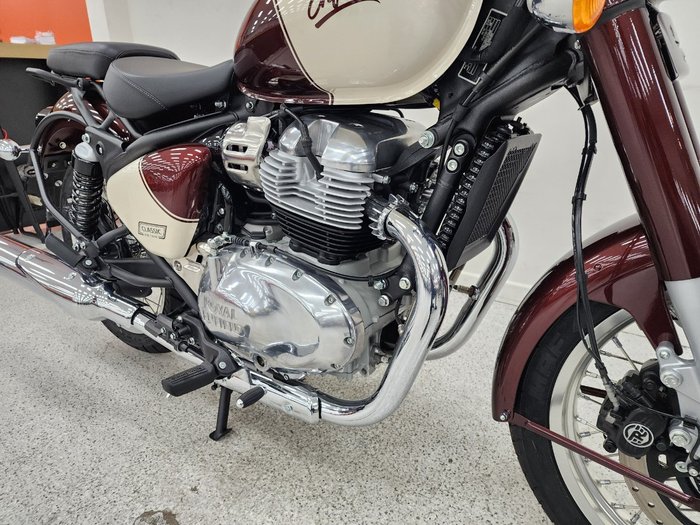 2025 Royal Enfield CLASSIC 650 Red