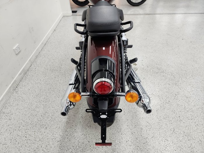 2025 Royal Enfield CLASSIC 650 Red