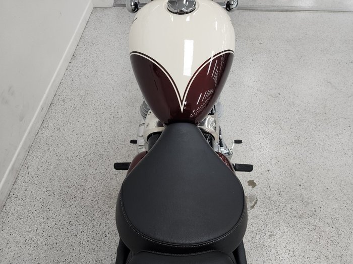 2025 Royal Enfield CLASSIC 650 Red