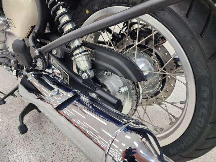 2025 Royal Enfield CLASSIC 650 Red